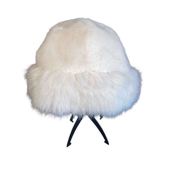 White Faux Fur Wide Brim Winter Hat - Picture 4 of 5